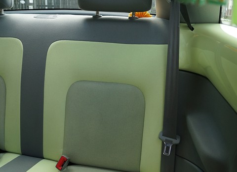 Dwa zagłówki z tyłu Vw New Beetle Zagłówki tyły New Beetle