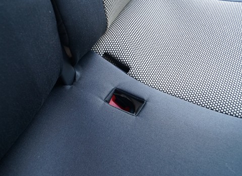 Tylne obszycia dziur na pasy Skoda Citigo Skoda Citigo pasy obszycia