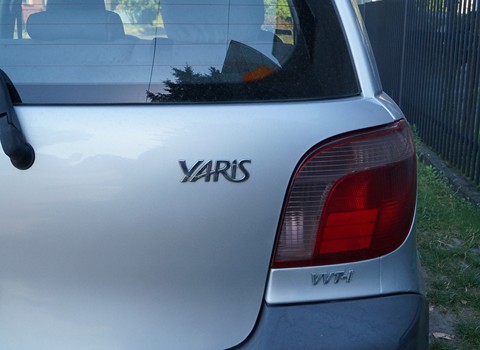 Toyota Yaris I producent tylko miarowych pokrowcw samochodowych Czelad ul. Nowopogoska 70