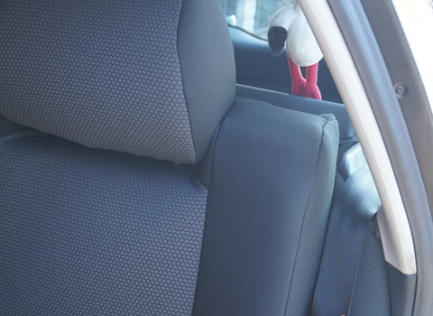 Wgłebienia pod zagłówkami Audi A 4 Avant Audi A 4 Avant wgłebienia pod zagłówkami