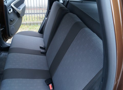 Trzy wstawki tyły z tkaniny podstawowej Dacia Duster trzy wstawki