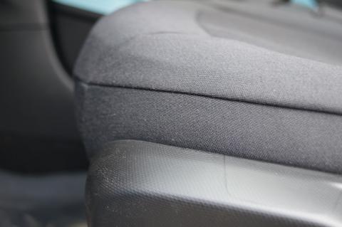 Pokrowce samochodowe Renault Twingo III 210,16 Pokrowce samochodowe Renault Twingo III 210,16