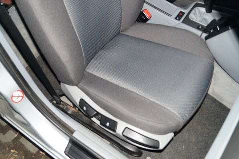 Pokrowce samochodowe BMW 320 305,5 Pokrowce samochodowe BMW 320 305,5