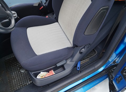 Peugeot 1007 siedziska profilowane Peugeot 1007 siedziska