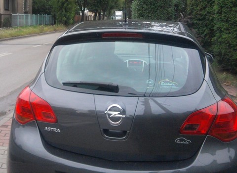 Cardo Czelad podczas obmiaru Opel Astra IV