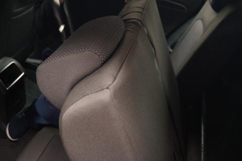 Tkanina na plecach opar tylnych Audi Q5